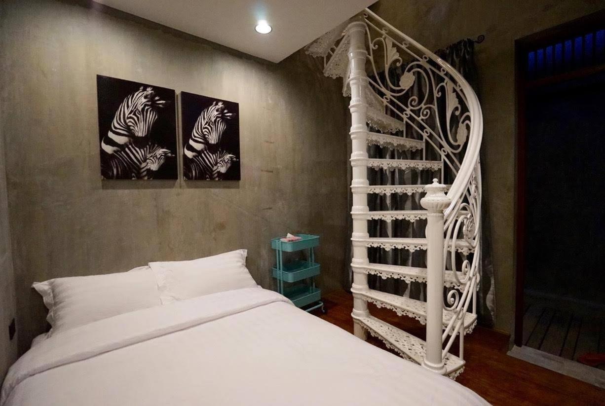 House Of Passion Amphawa Hotel Room photo